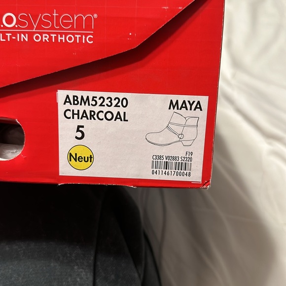 Abeo Booties NWT! - Picture 8 of 8